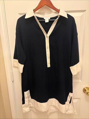 Cynthia Rowley Black Top with White Trim
Size medium linen blend
